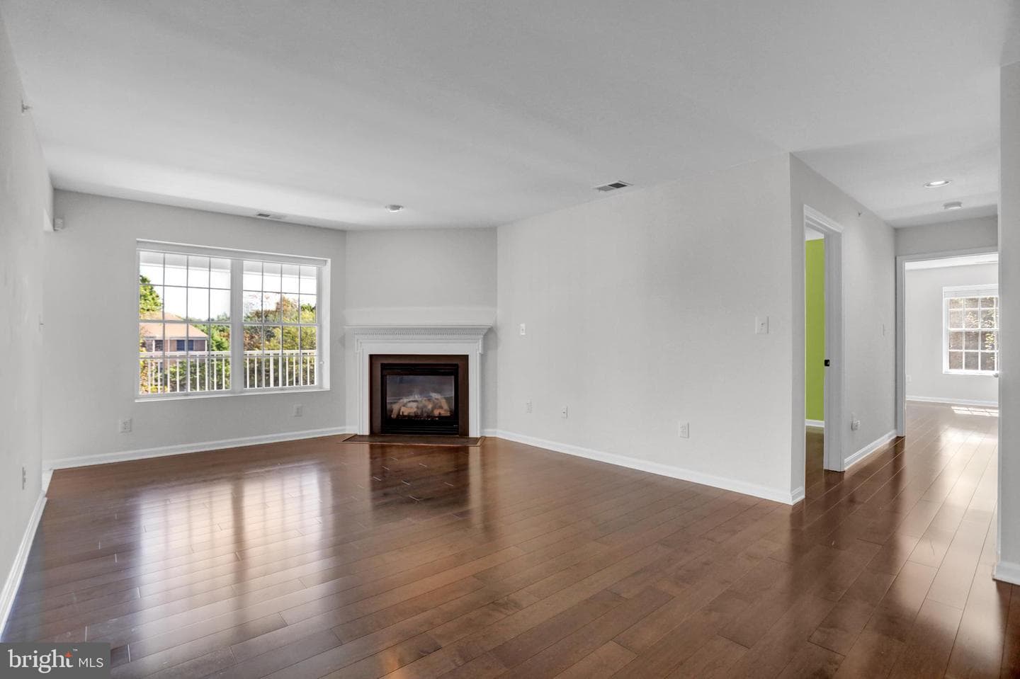 661 Straffan Drive #401 photo 13