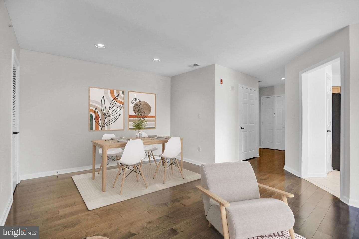661 Straffan Drive #401 photo 14
