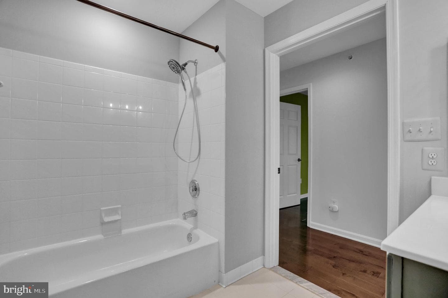 661 Straffan Drive #401 photo 24