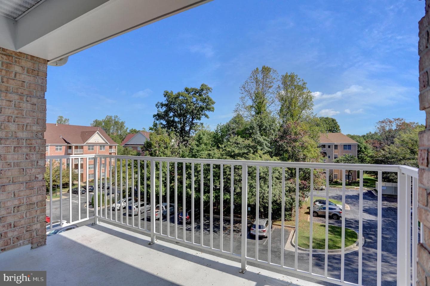 661 Straffan Drive #401 photo 31