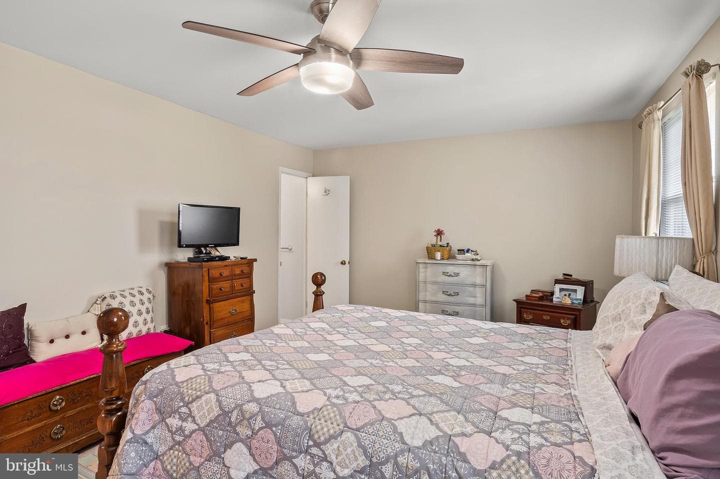 3 Mcgrady Square photo 18