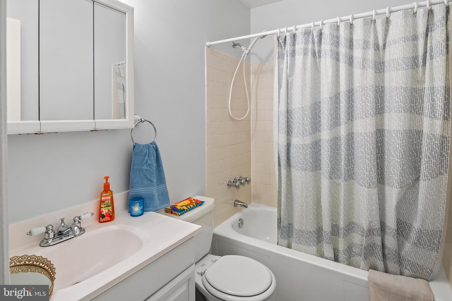 3 Mcgrady Square photo 23