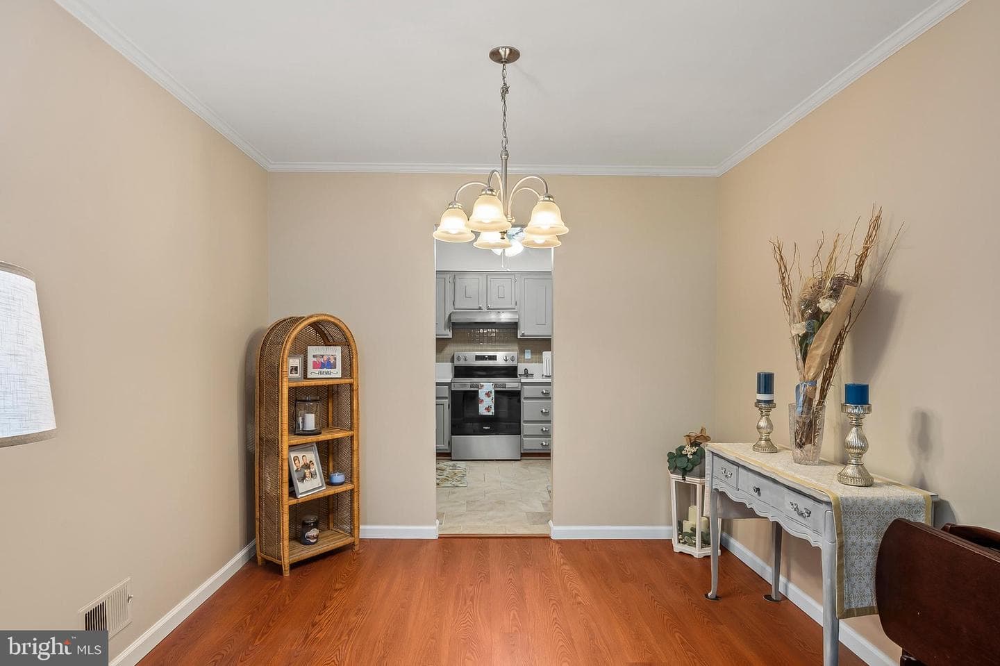 3 Mcgrady Square photo 7