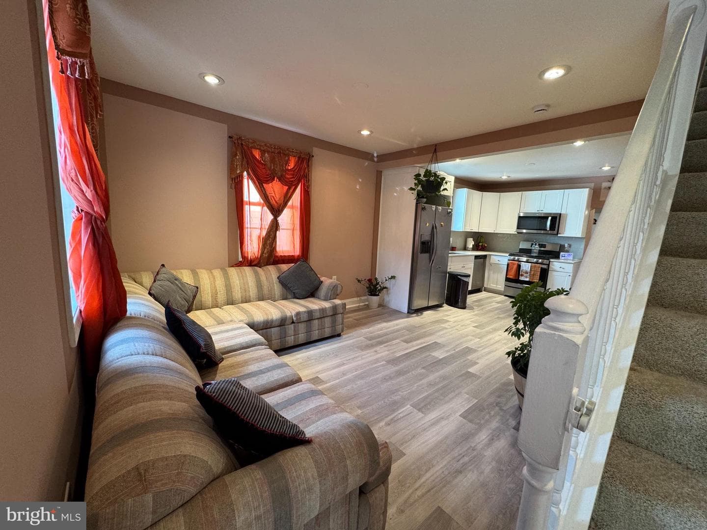 1722 Hall Avenue photo 2