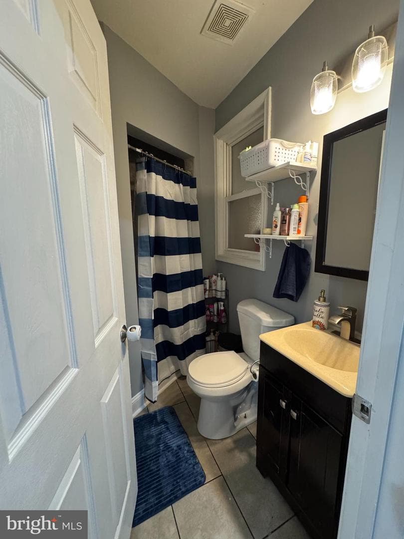 1722 Hall Avenue photo 7