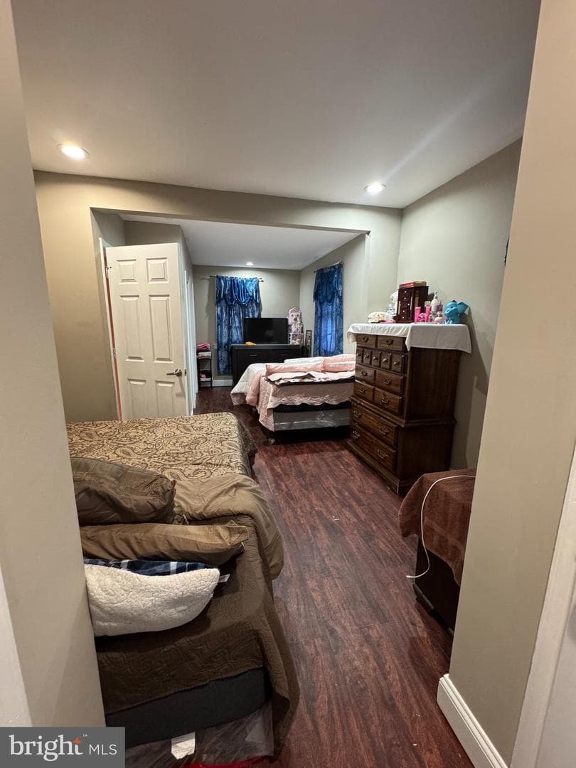 1722 Hall Avenue photo 9
