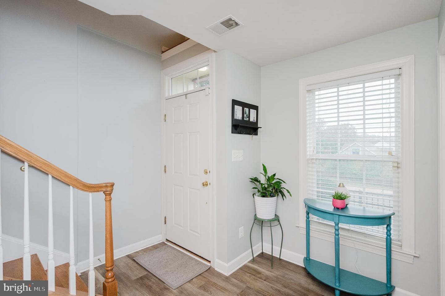 5031 Cameo Terrace photo 2