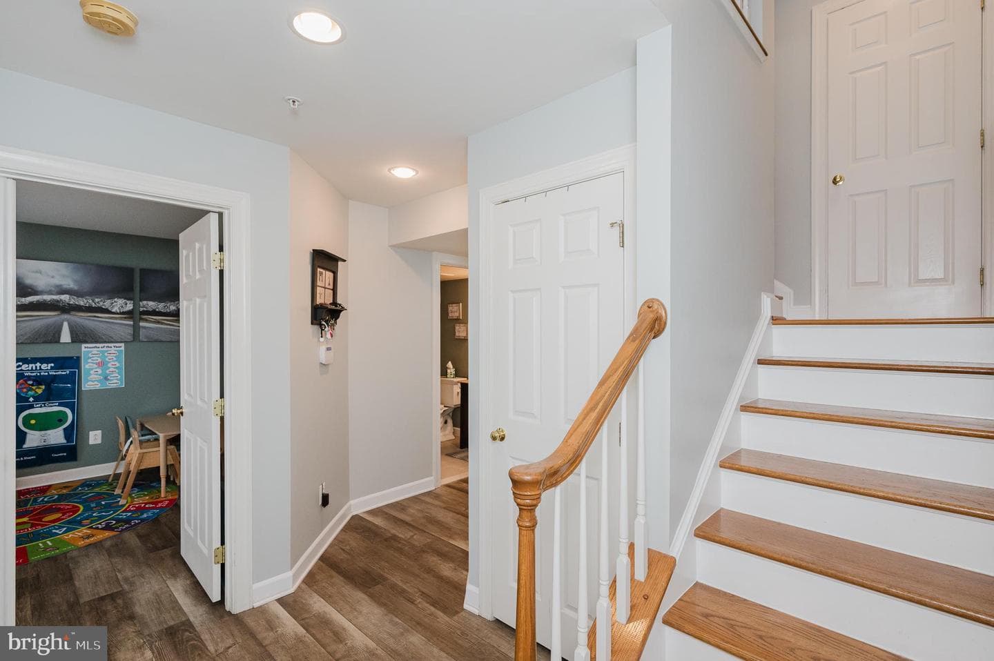 5031 Cameo Terrace photo 3
