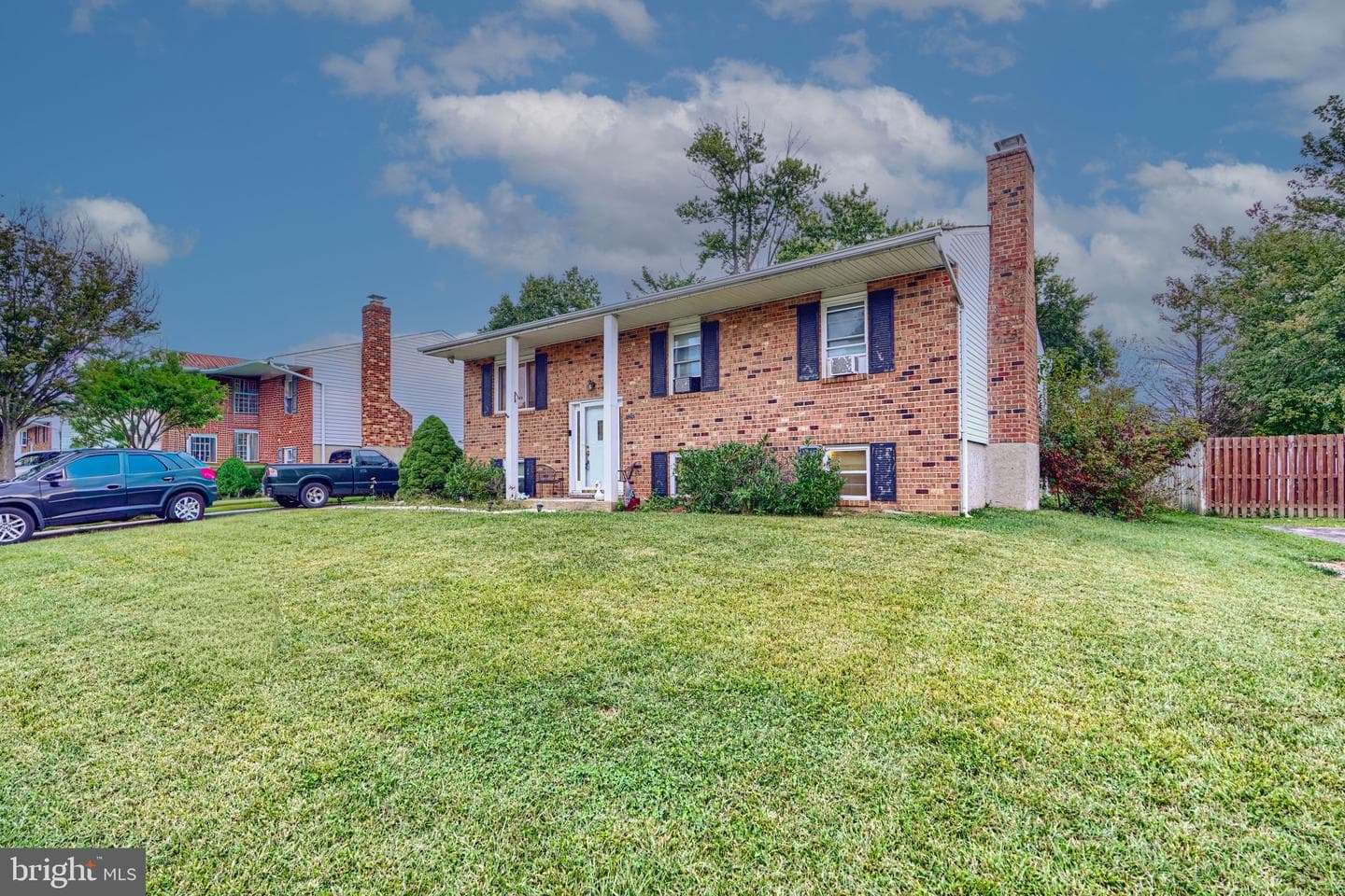 3907 Roxanne Road photo 2