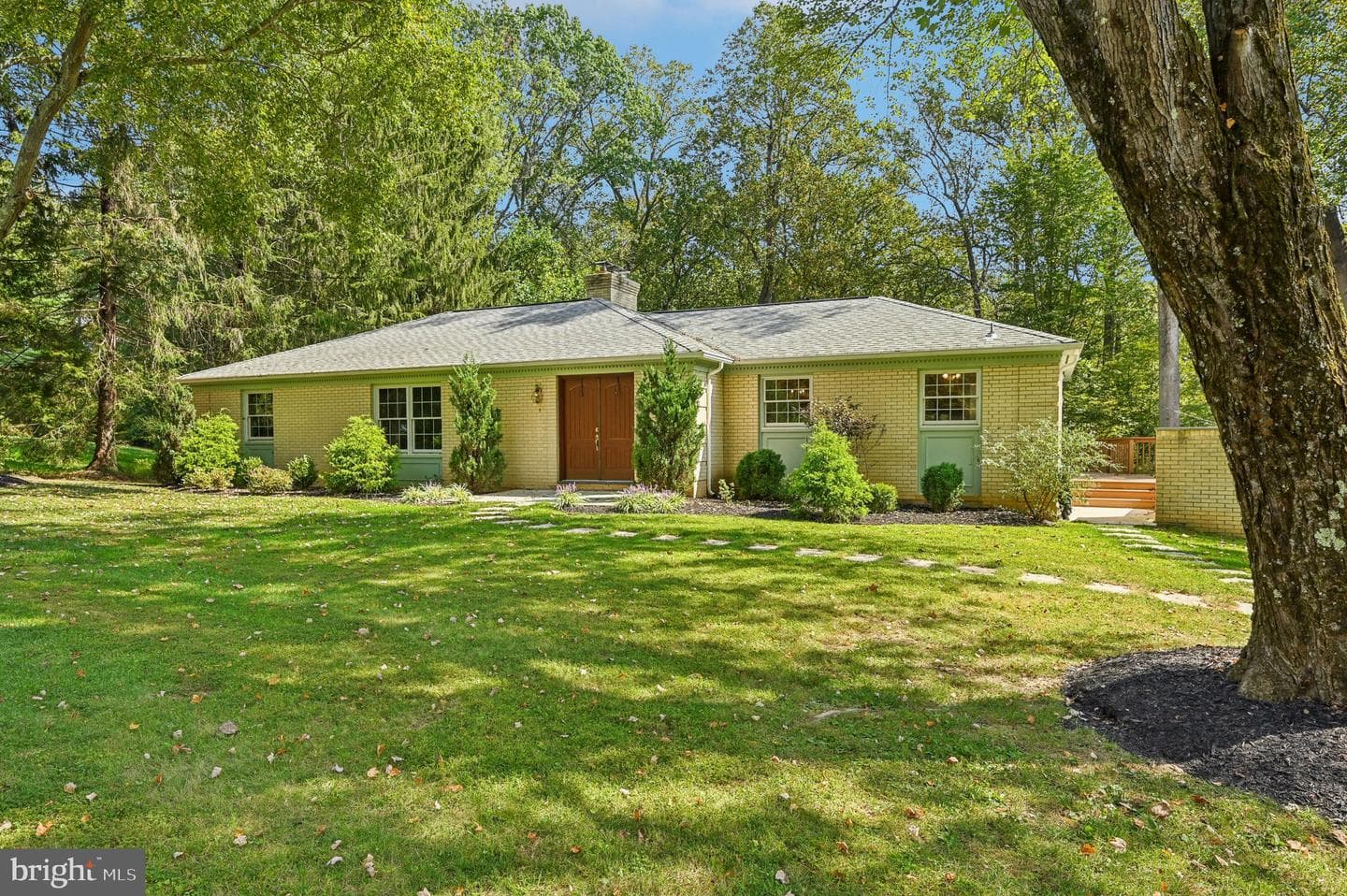 4209 Ravenhurst Circle photo 1