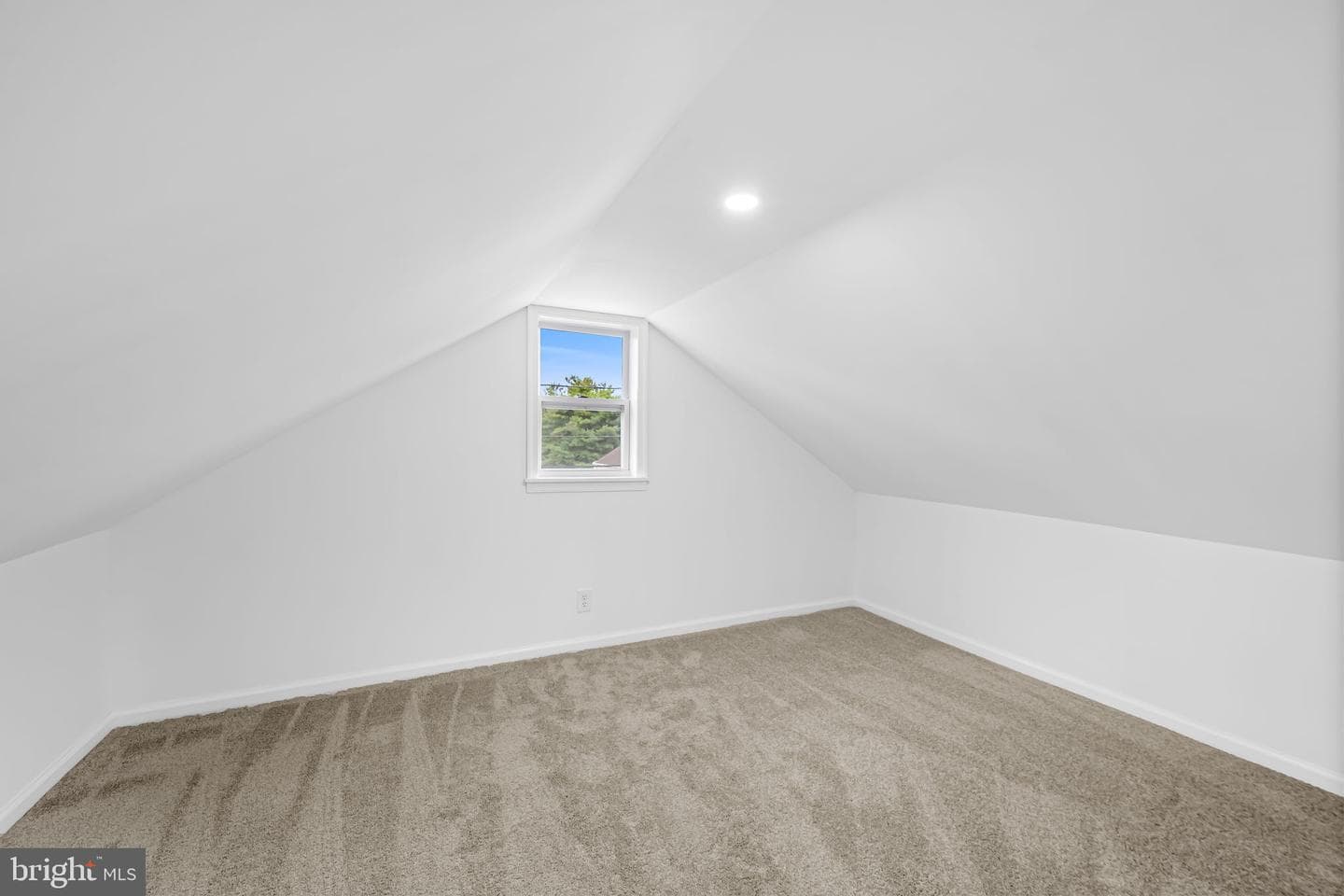 628 N Stuart Street photo 25