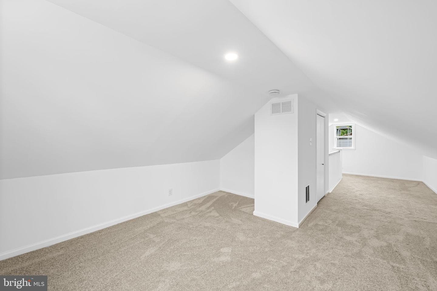 628 N Stuart Street photo 26