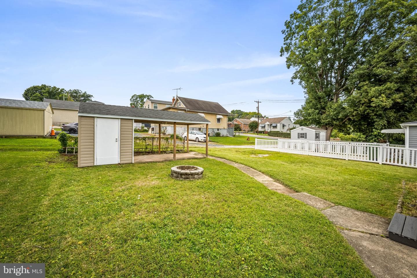 628 N Stuart Street photo 31