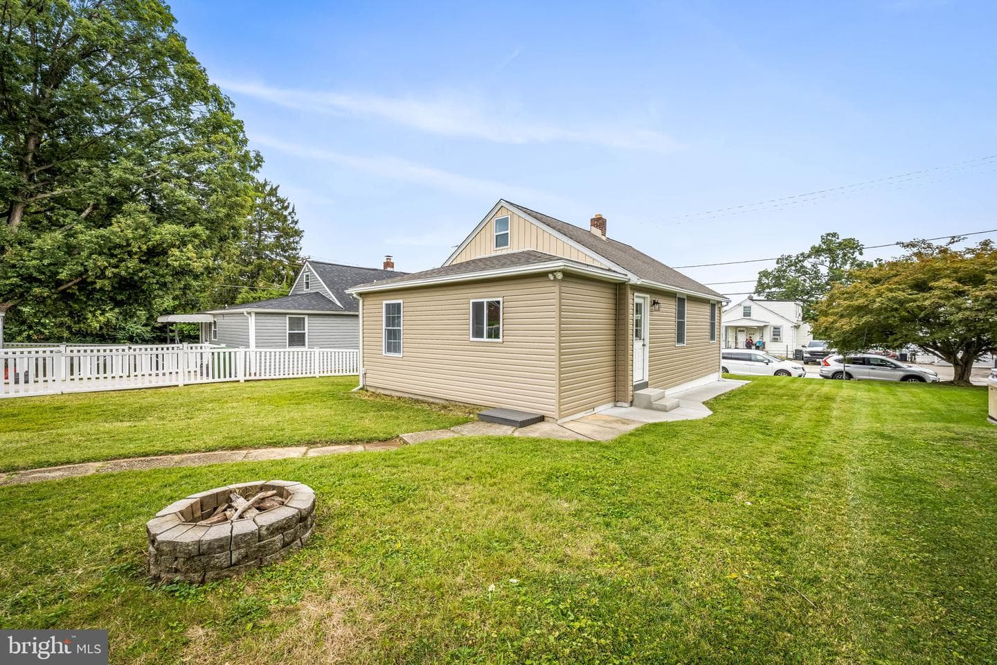 628 N Stuart Street photo 32