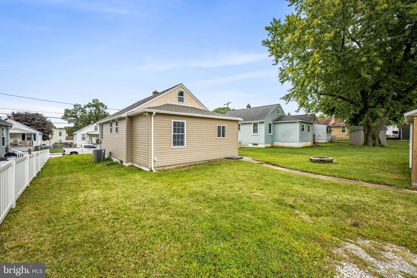 628 N Stuart Street photo 34