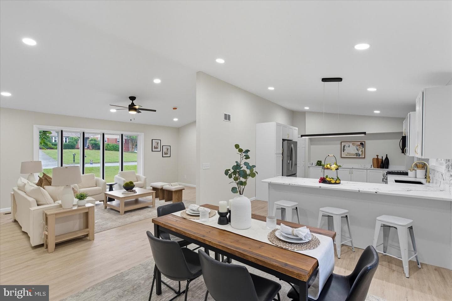 11 Oak Hollow Court photo 13