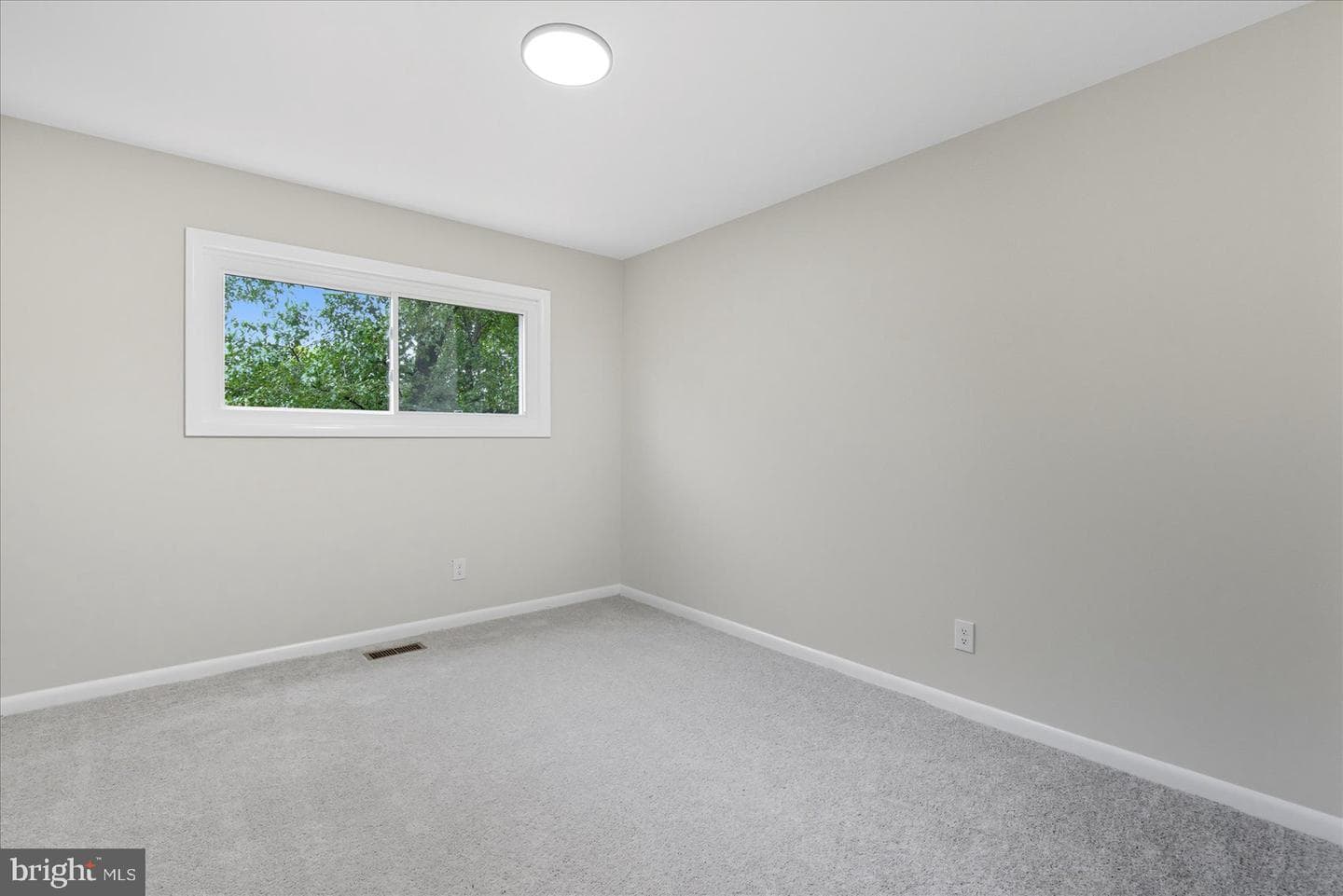11 Oak Hollow Court photo 22