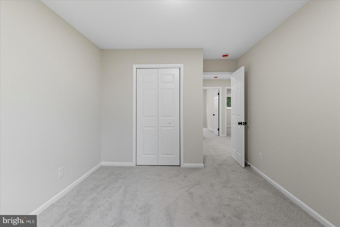 11 Oak Hollow Court photo 23