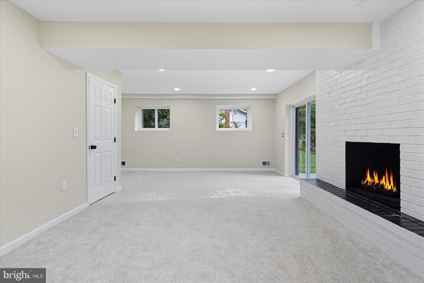 11 Oak Hollow Court photo 35