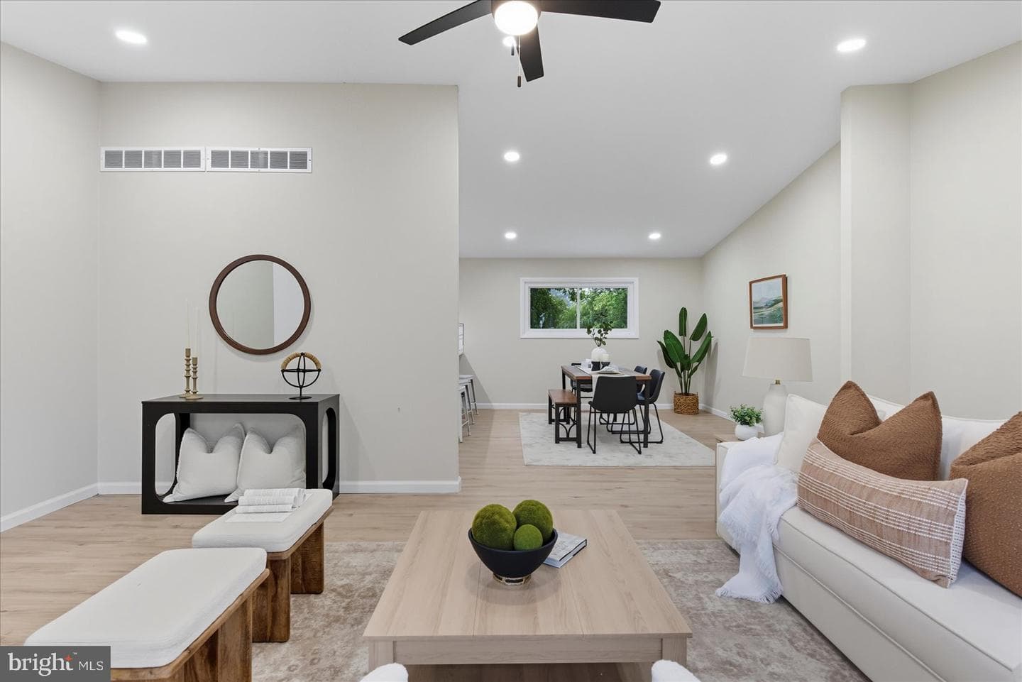 11 Oak Hollow Court photo 6