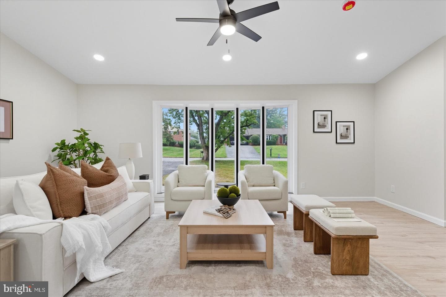 11 Oak Hollow Court photo 8
