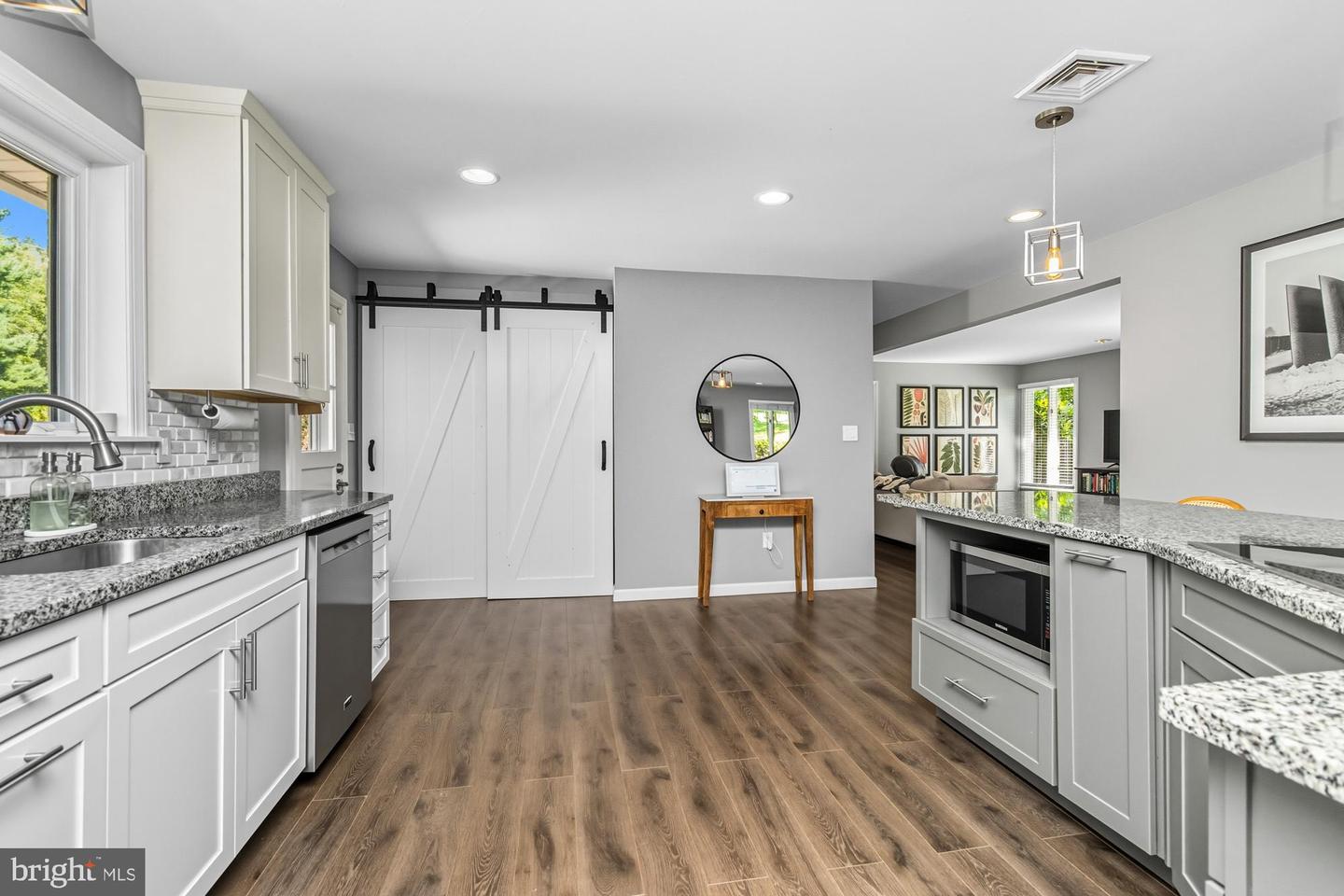 11308 Old Carriage Road photo 16