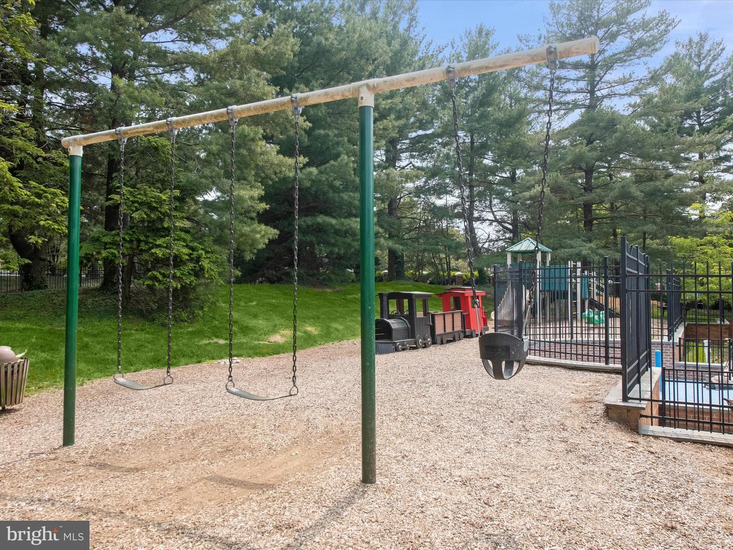 1810 Courtyard Circle #c photo 35
