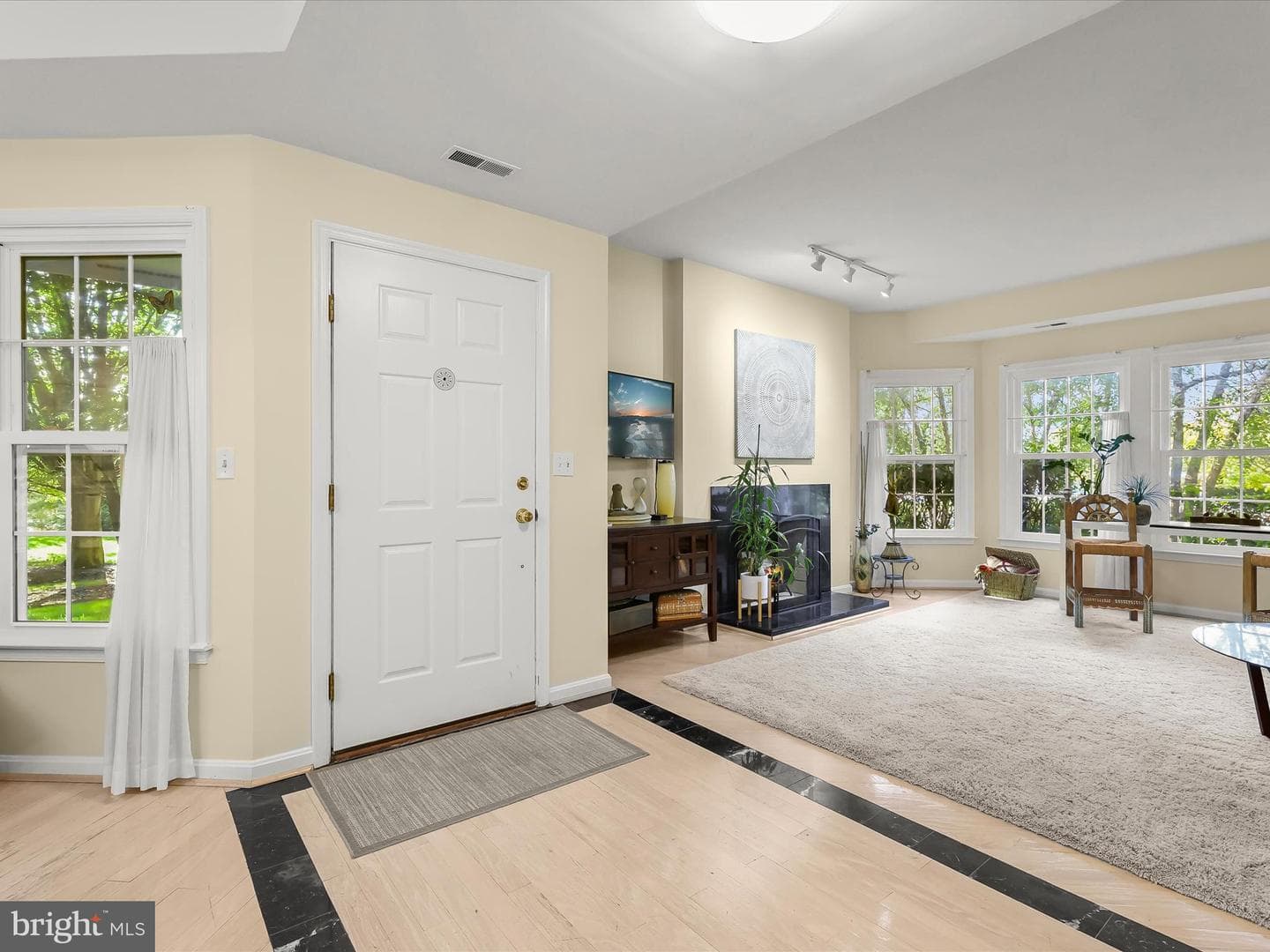 1810 Courtyard Circle #c photo 5