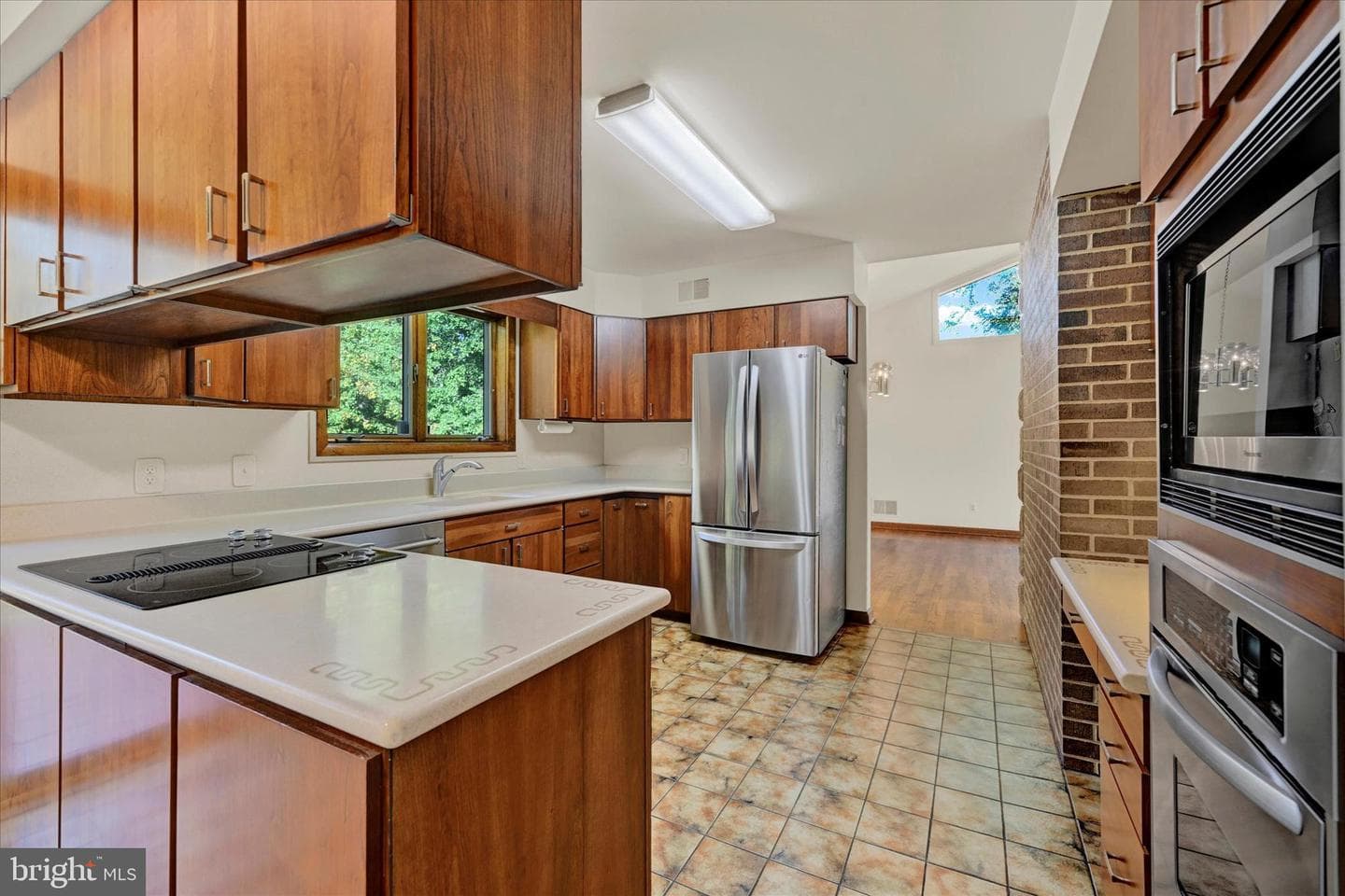 2126 Highland Ridge Drive photo 9