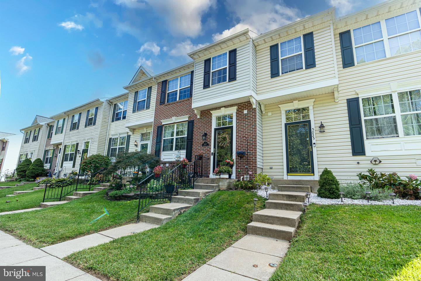 5027 Bridgeford Circle photo 2