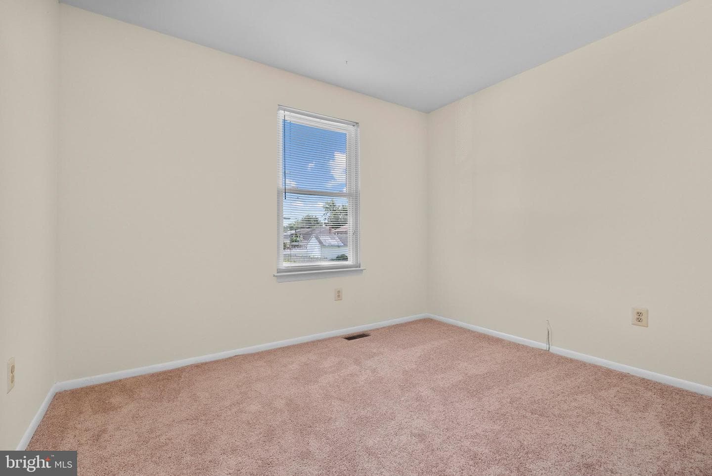 1102 Kent Avenue photo 20