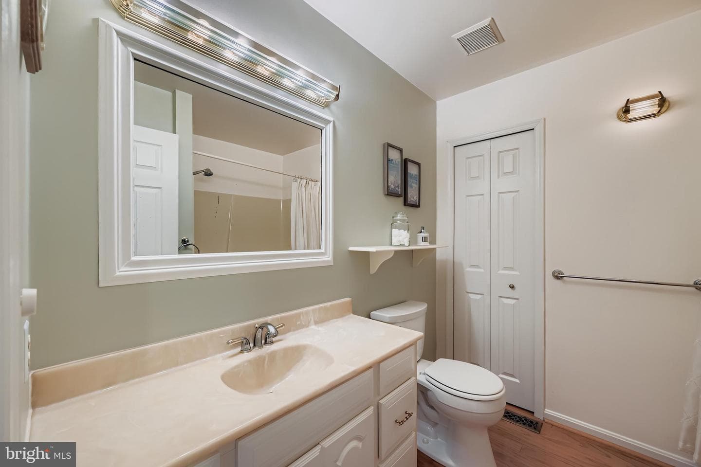 471 Wrights Lane photo 20