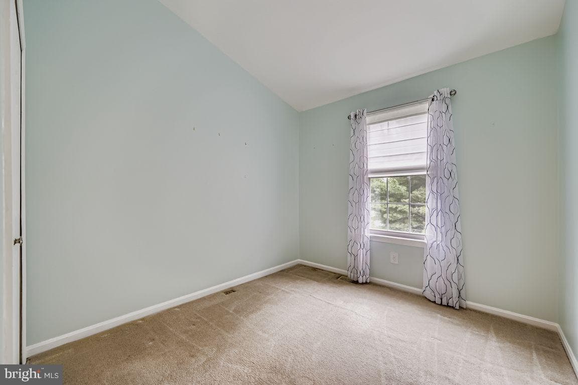 9 Bridgeview Court photo 16
