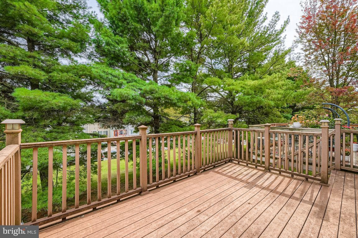 9 Bridgeview Court photo 23