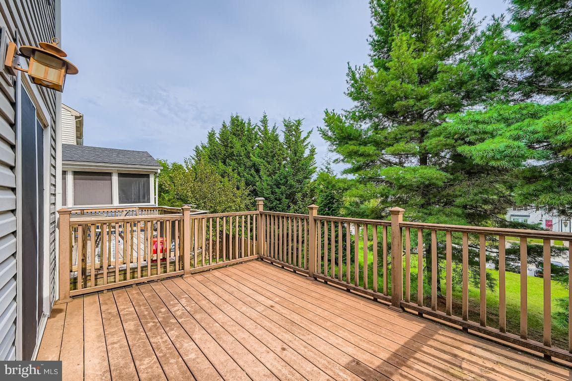 9 Bridgeview Court photo 24