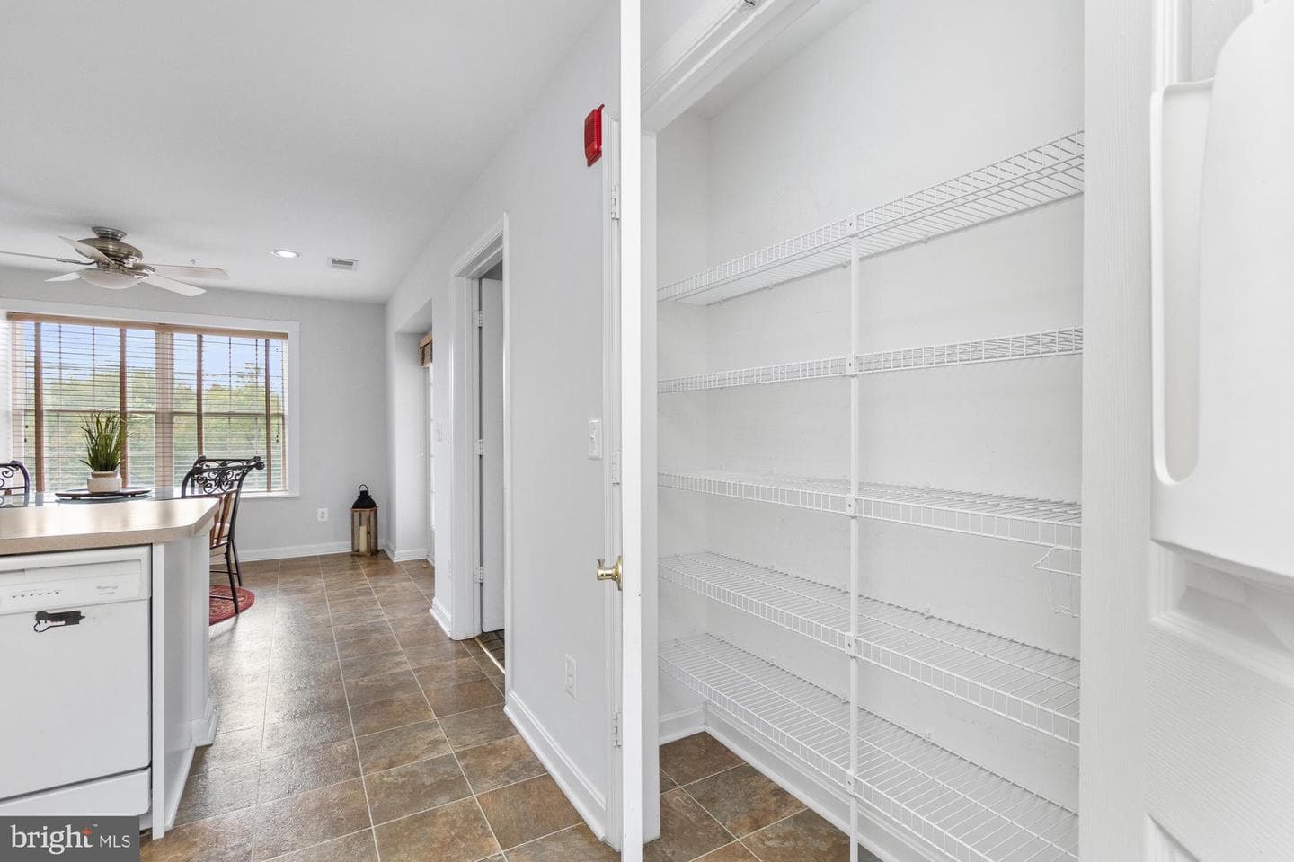 600 Straffan #402 photo 16