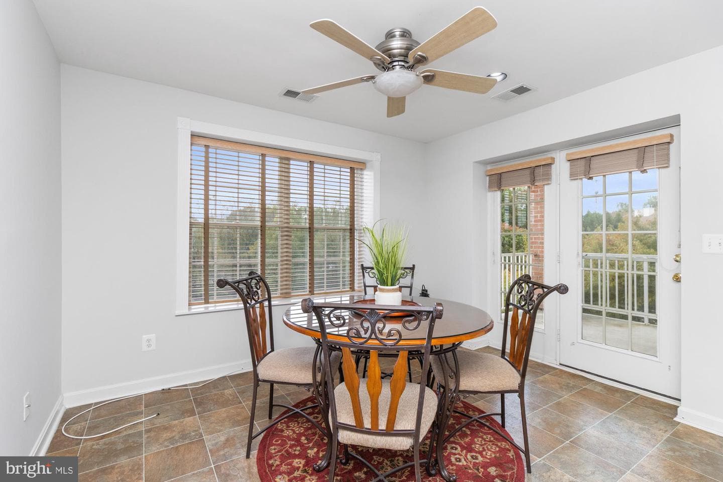 600 Straffan #402 photo 22
