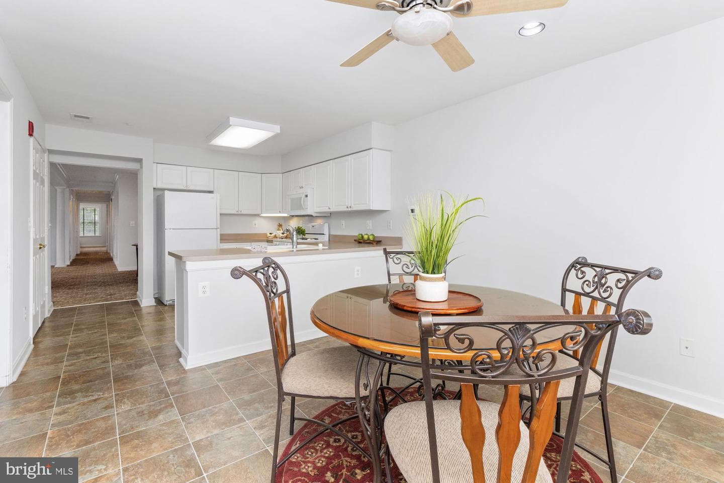 600 Straffan #402 photo 23