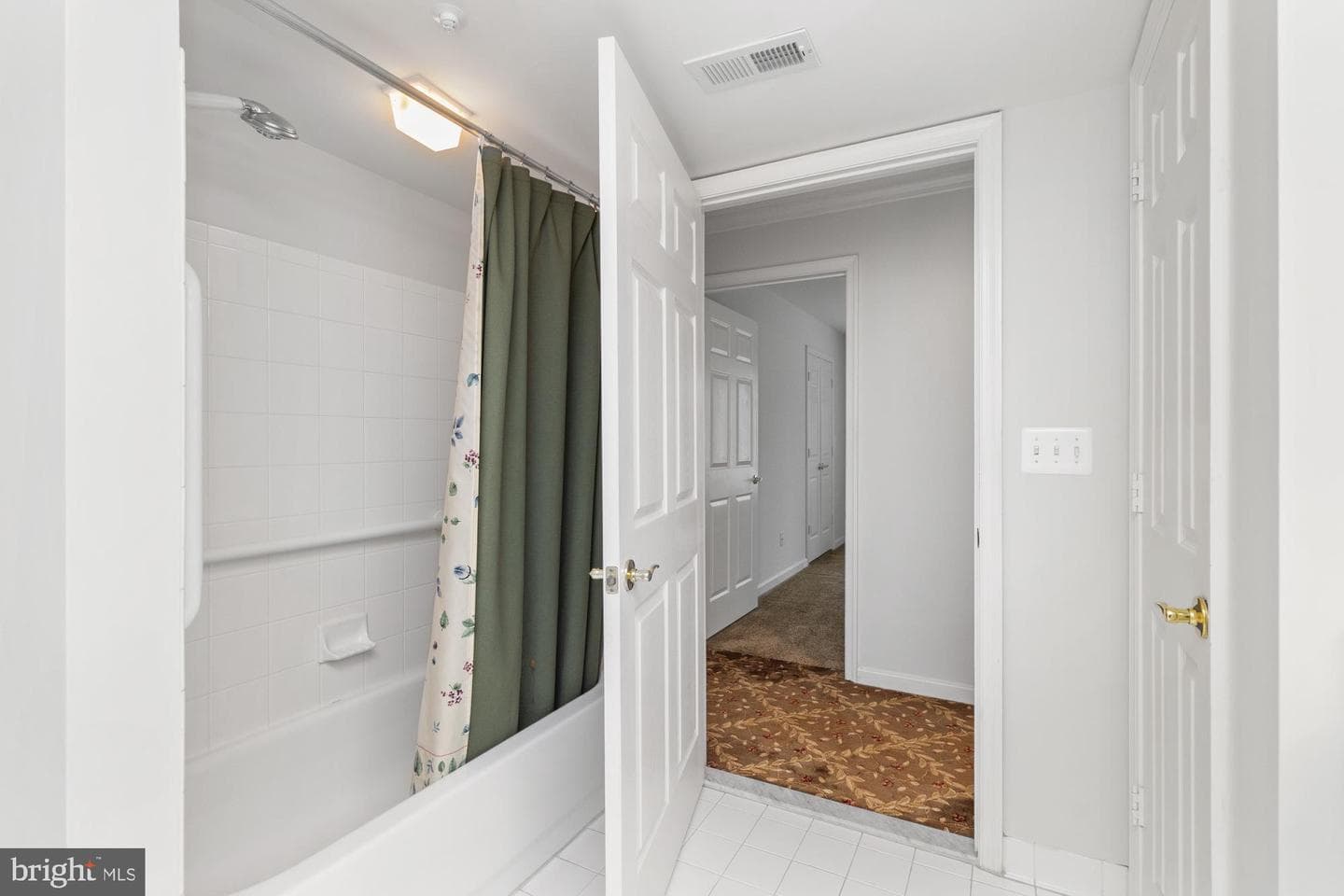 600 Straffan #402 photo 32