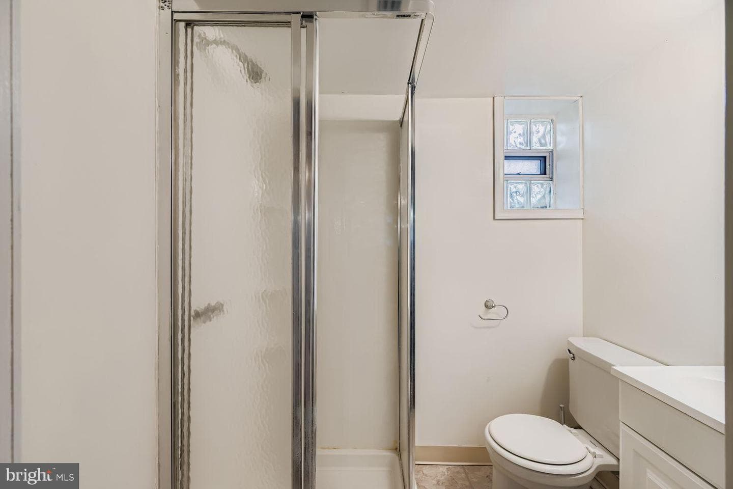 5466 Addington Road photo 24