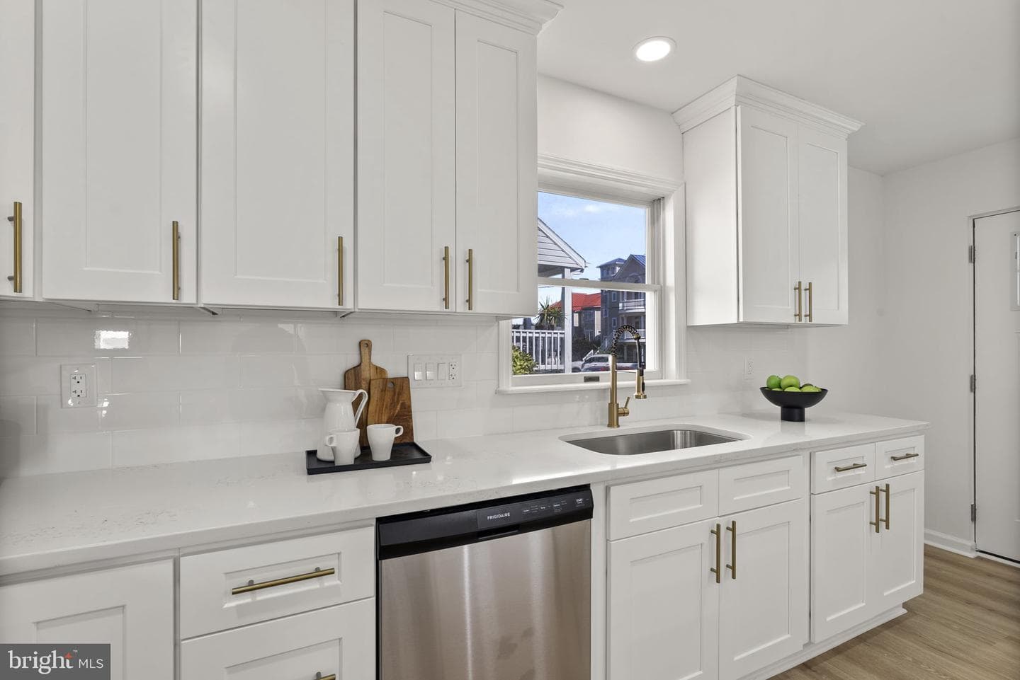 2806 Bay Drive photo 4
