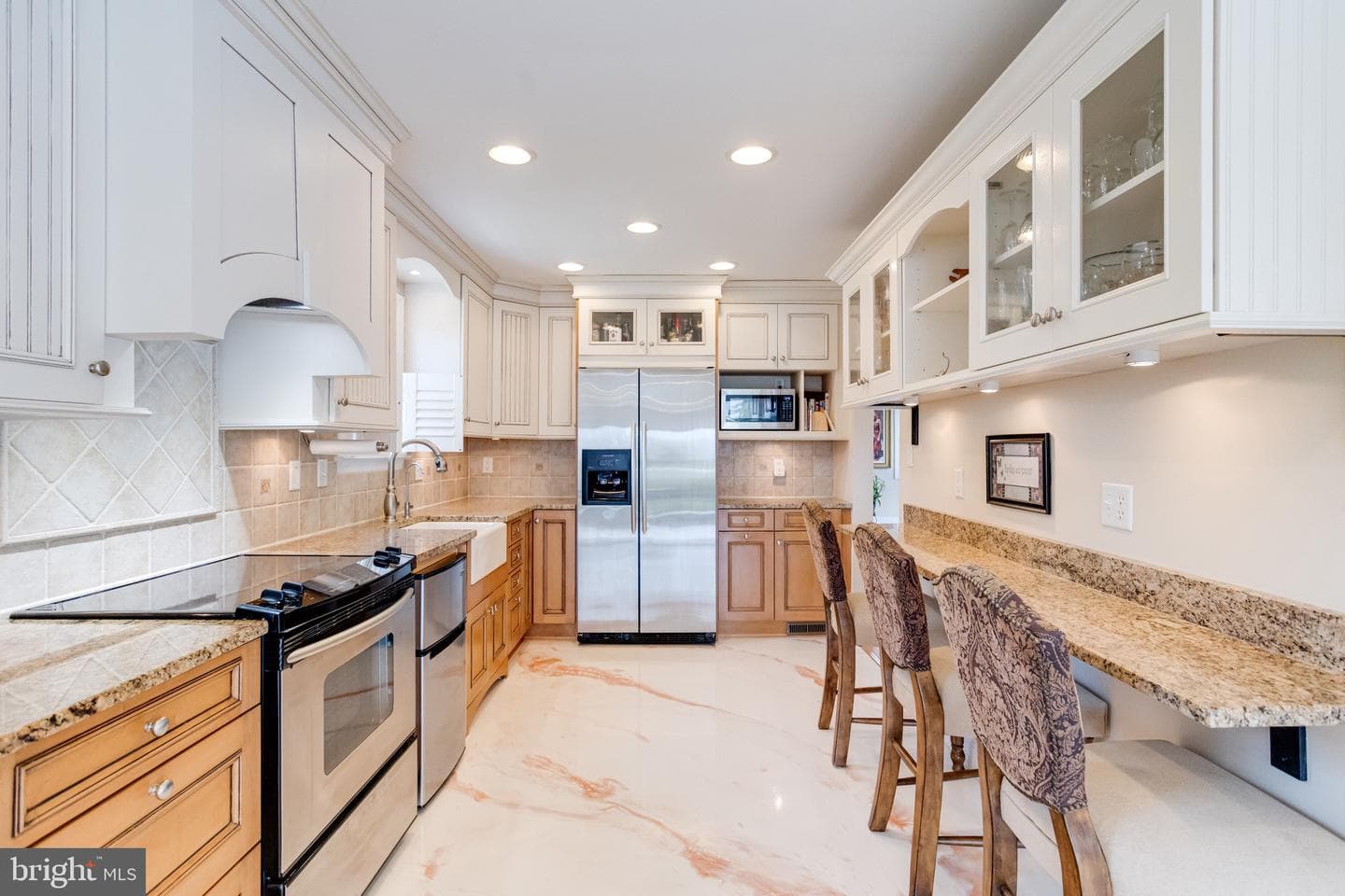 2334 Martin Drive photo 48