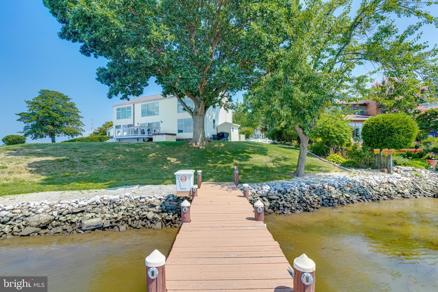2334 Martin Drive photo 97