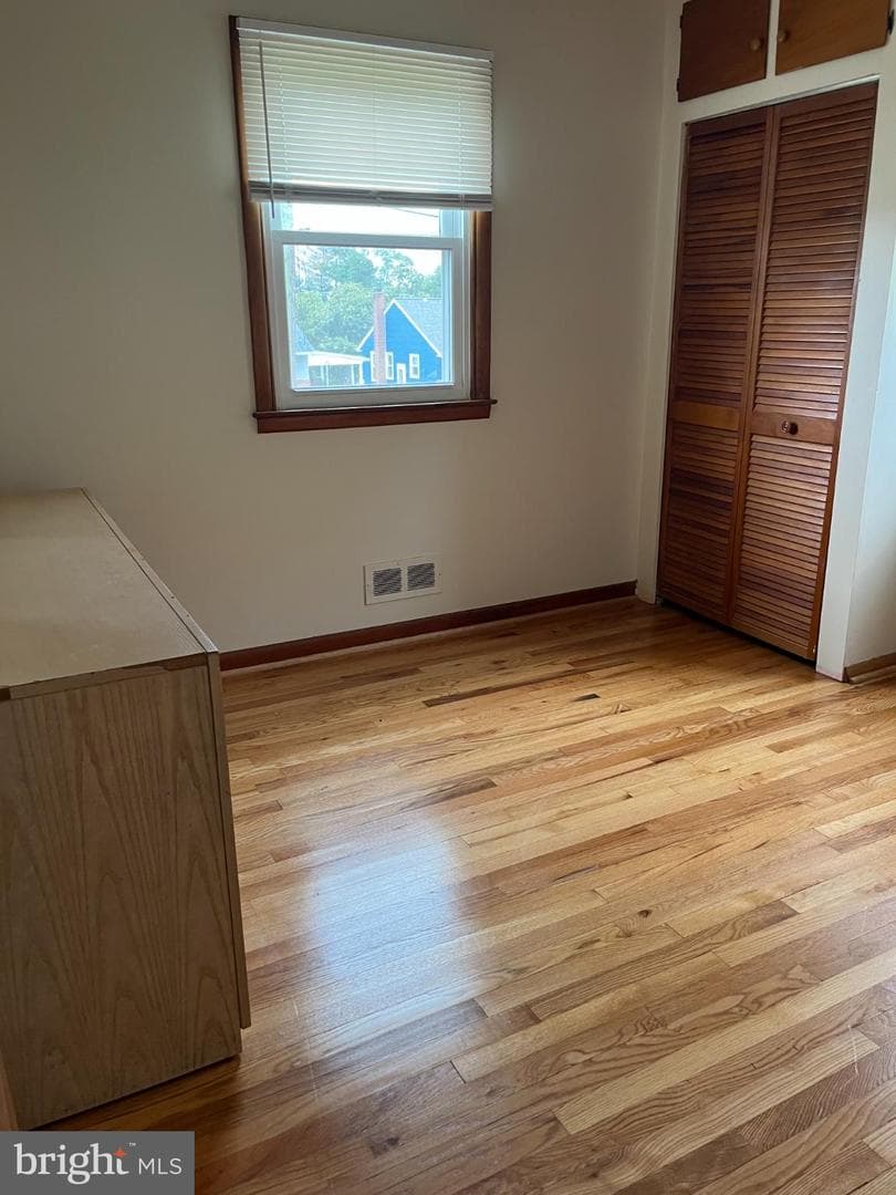514 Kent Avenue photo 8