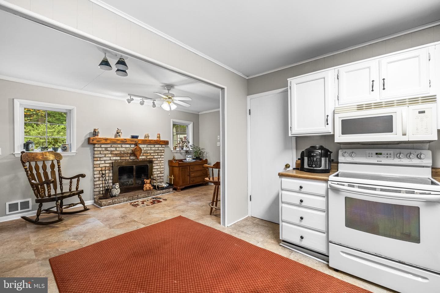 1848 Laurel Ridge Drive photo 13