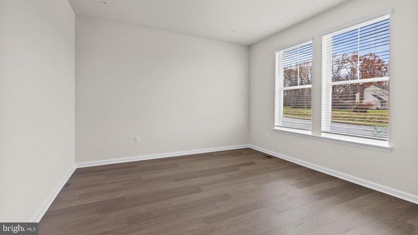 10002 Campbell Boulevard photo 2