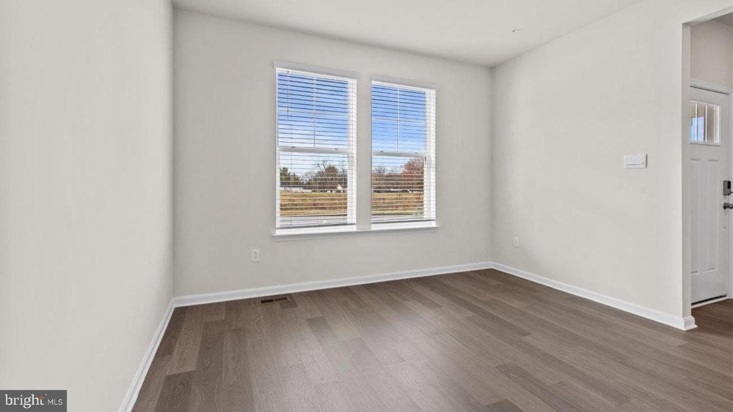 10002 Campbell Boulevard photo 4