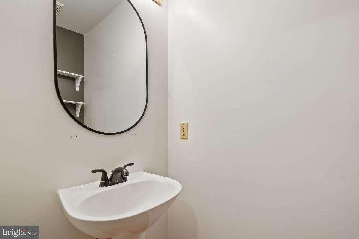 9739 Sherwood Farm Road photo 12