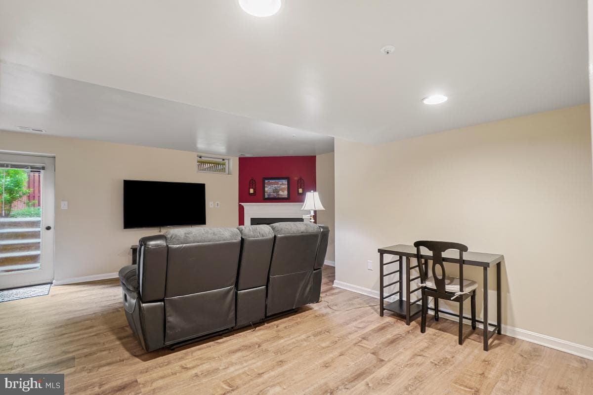 9739 Sherwood Farm Road photo 24