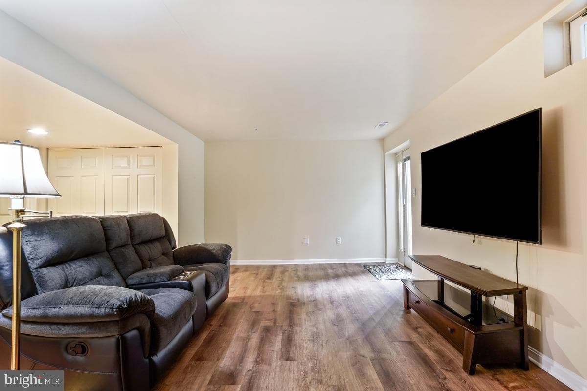 9739 Sherwood Farm Road photo 26